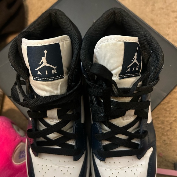 Dark blue air Jordans - Picture 7 of 7